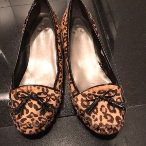 Kelly & Katie faux leopard loafers